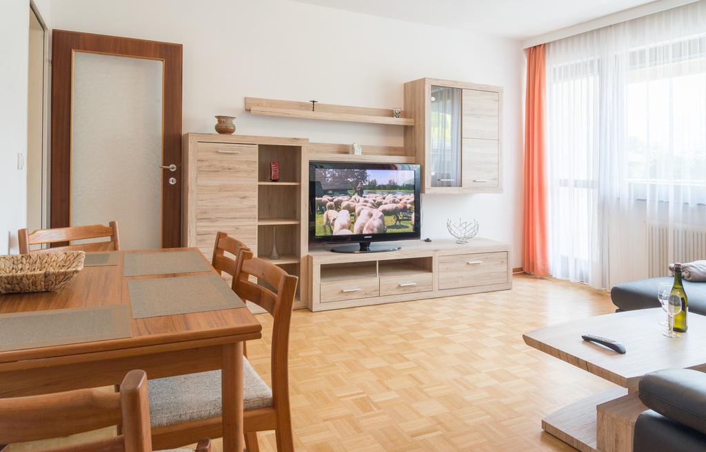 Apartment Seeblick زيل أم سي الغرفة الصورة